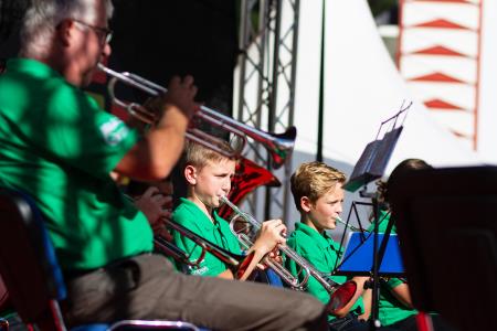 S soncem obsijan drugi festivalski dan 50. Dnevov narodnih noš in oblačilne dediščine v Kamniku (89)